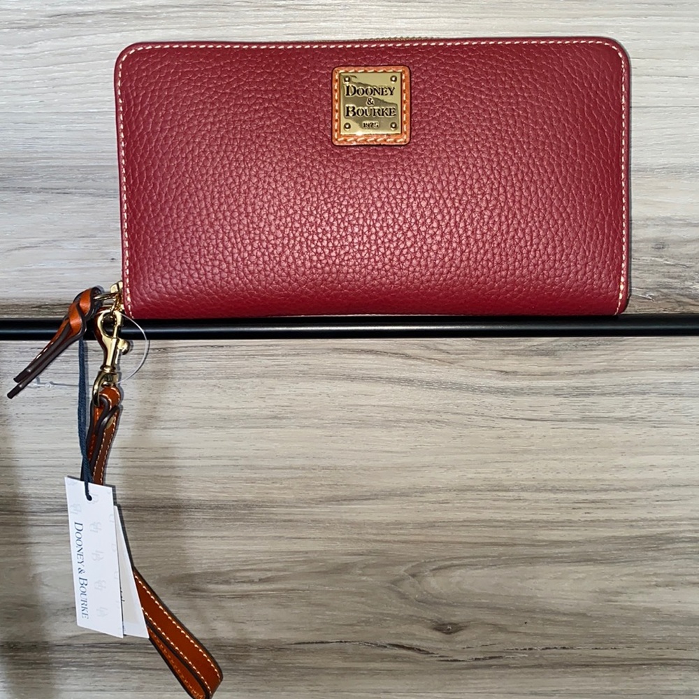 NWT- Dooney & Bourke Large Pebble Leather Zip Around Wristlet, Cranberry - Picture 2 of 8
